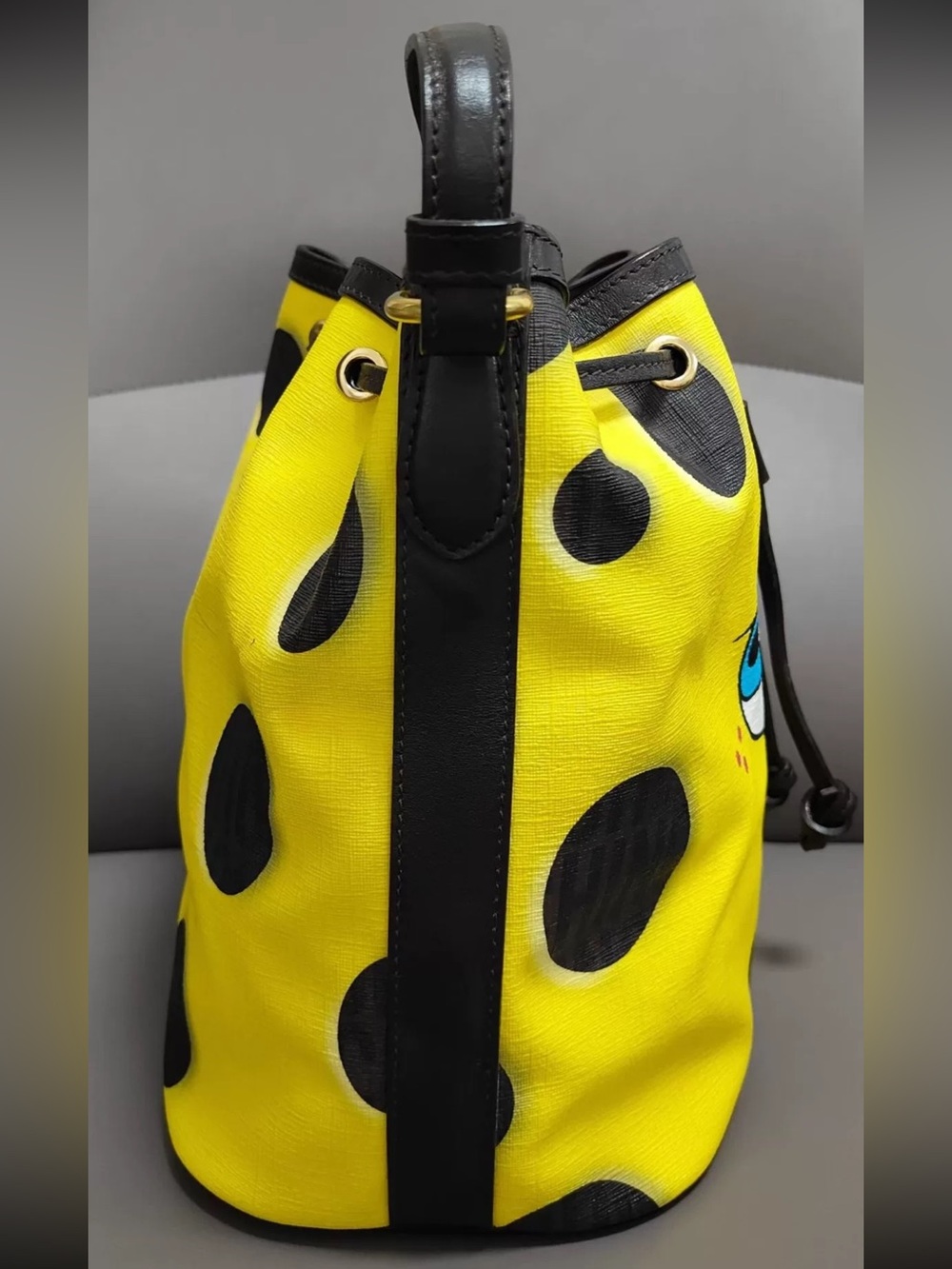 Moschino Spongbob Yellow and Black Polka Dot Shoulder Bucket Bag with Straps - Picture 6 of 8